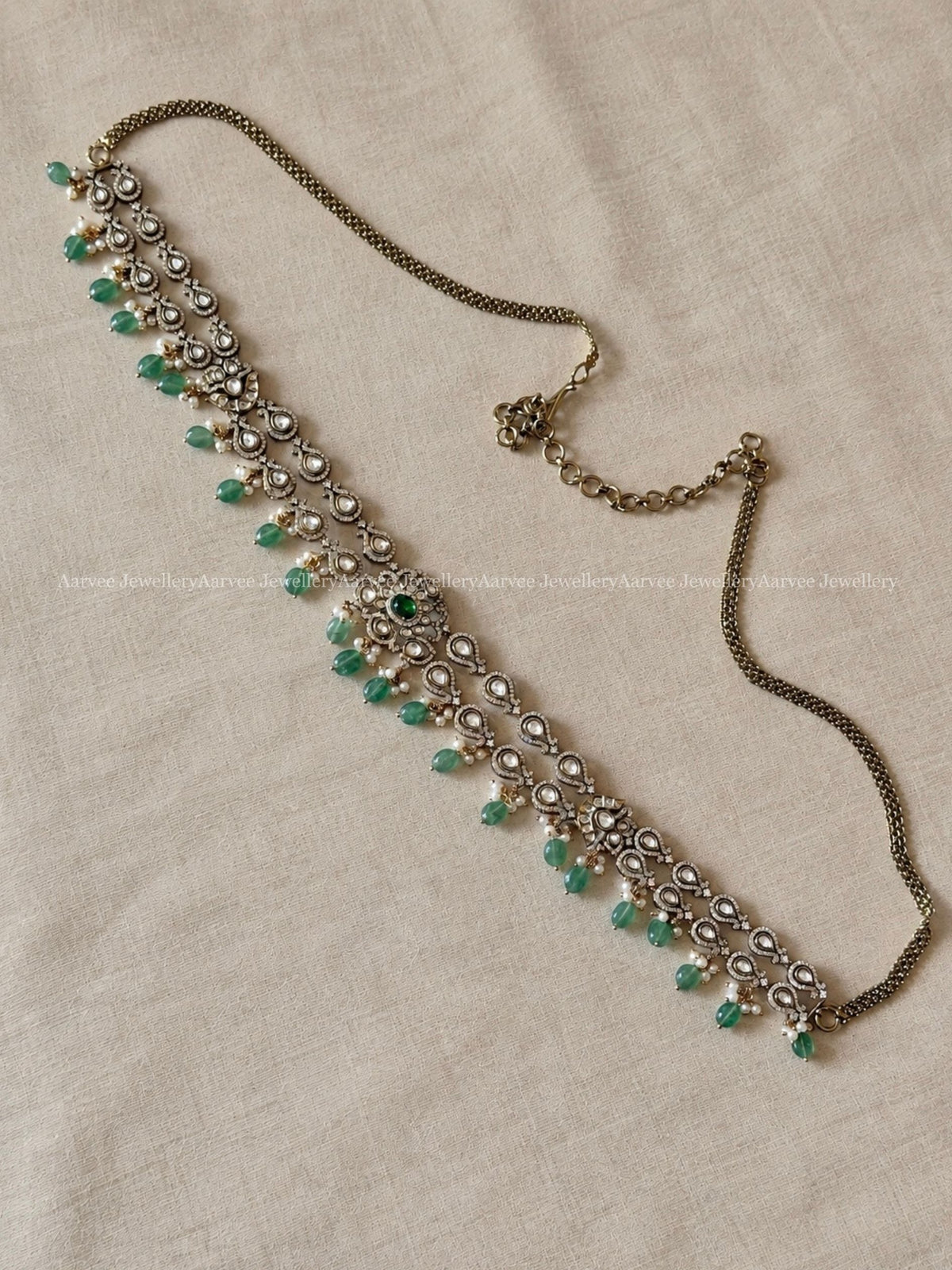 VICTORIAN BRIDAL JEWELLERY SET WITH WHITE STONES AND PASTEL BEADS
