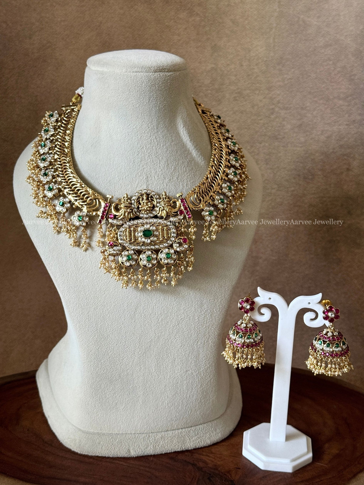 JADAU KUNDAN REVERSIBLE JALEBI NECKLACE SET WITH LAKSHMI FLORAL PENDANT
