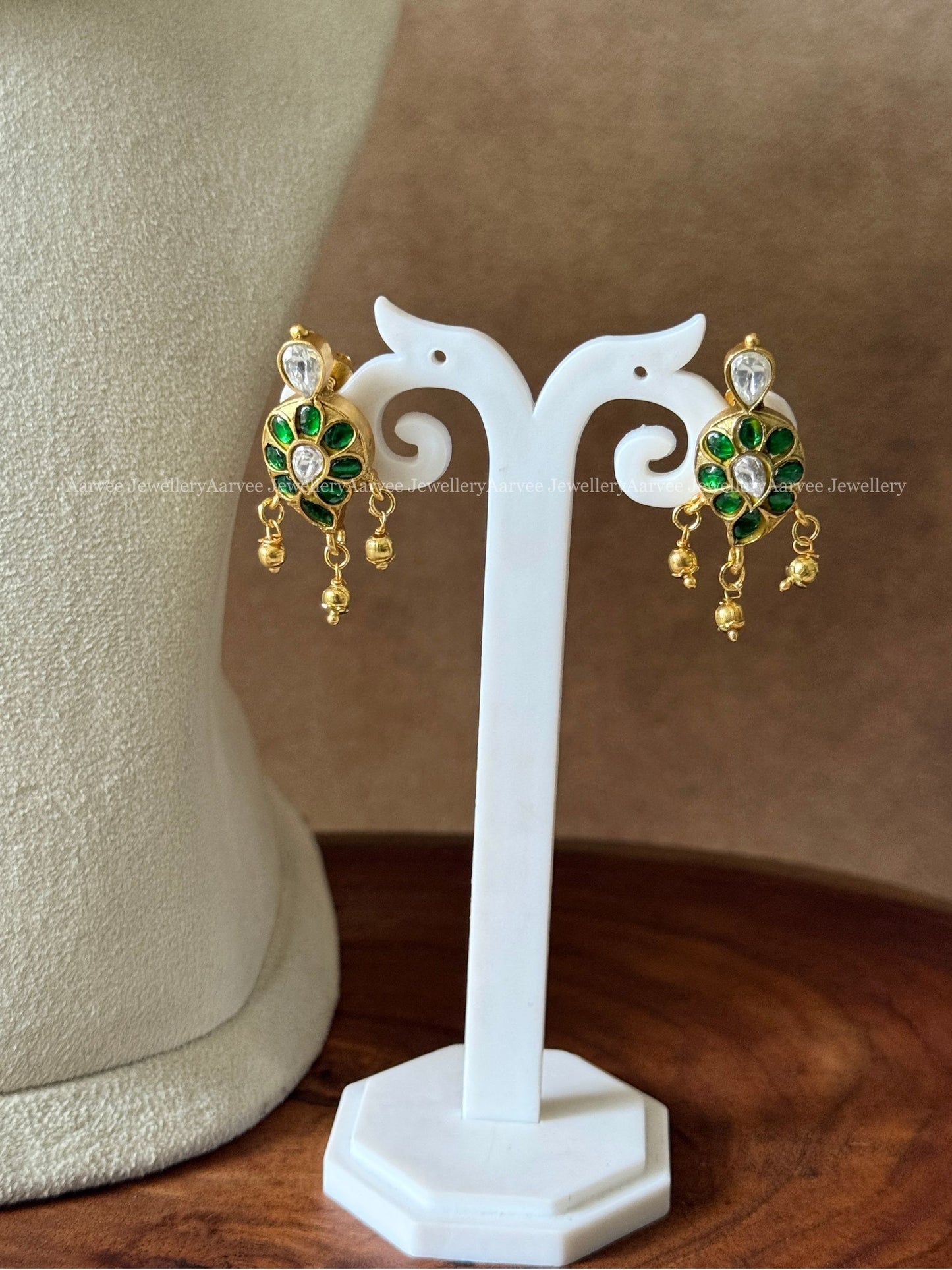 JADAU KUNDAN GREEN / WHITE COLOUR MANGO NECKLACE SET