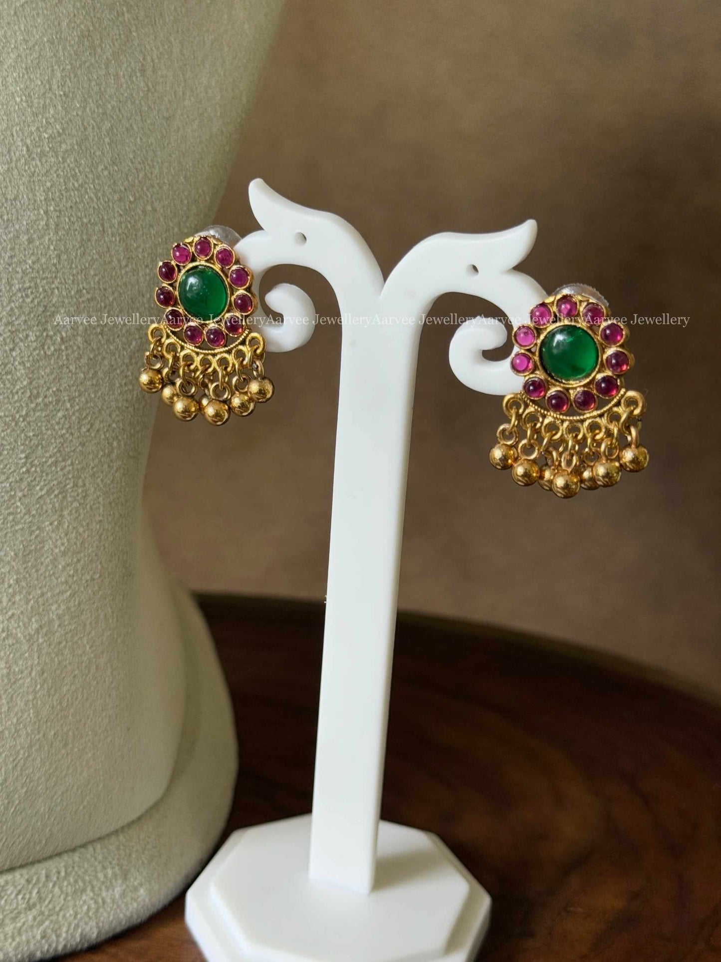 RUBY / GREEN STONE MANGO MOTIF NECKLACE SET