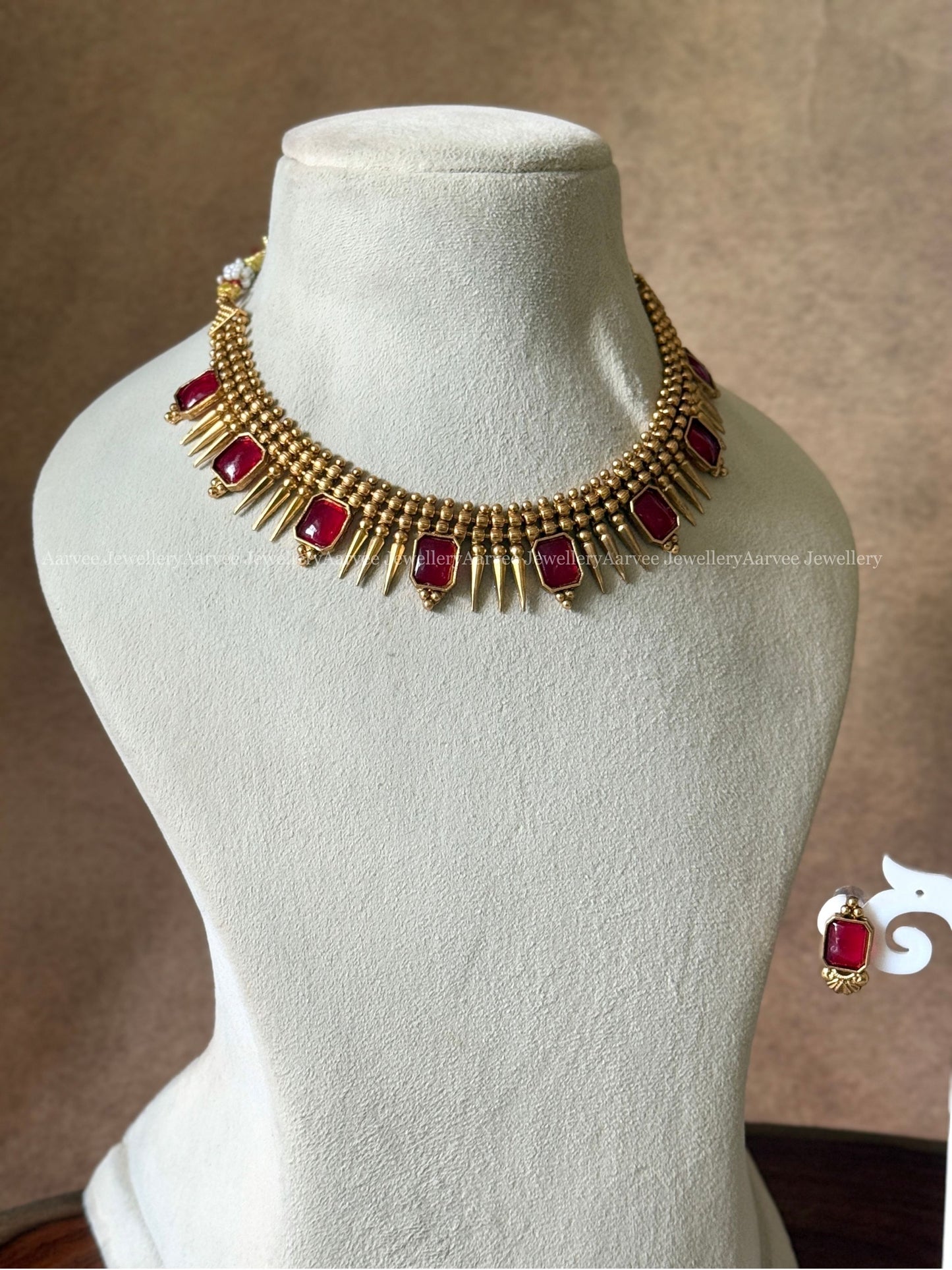 ANTIQUE GOLD KERALA STYLE MULLA MOTTU NECKLACE SET WITH RED STONE