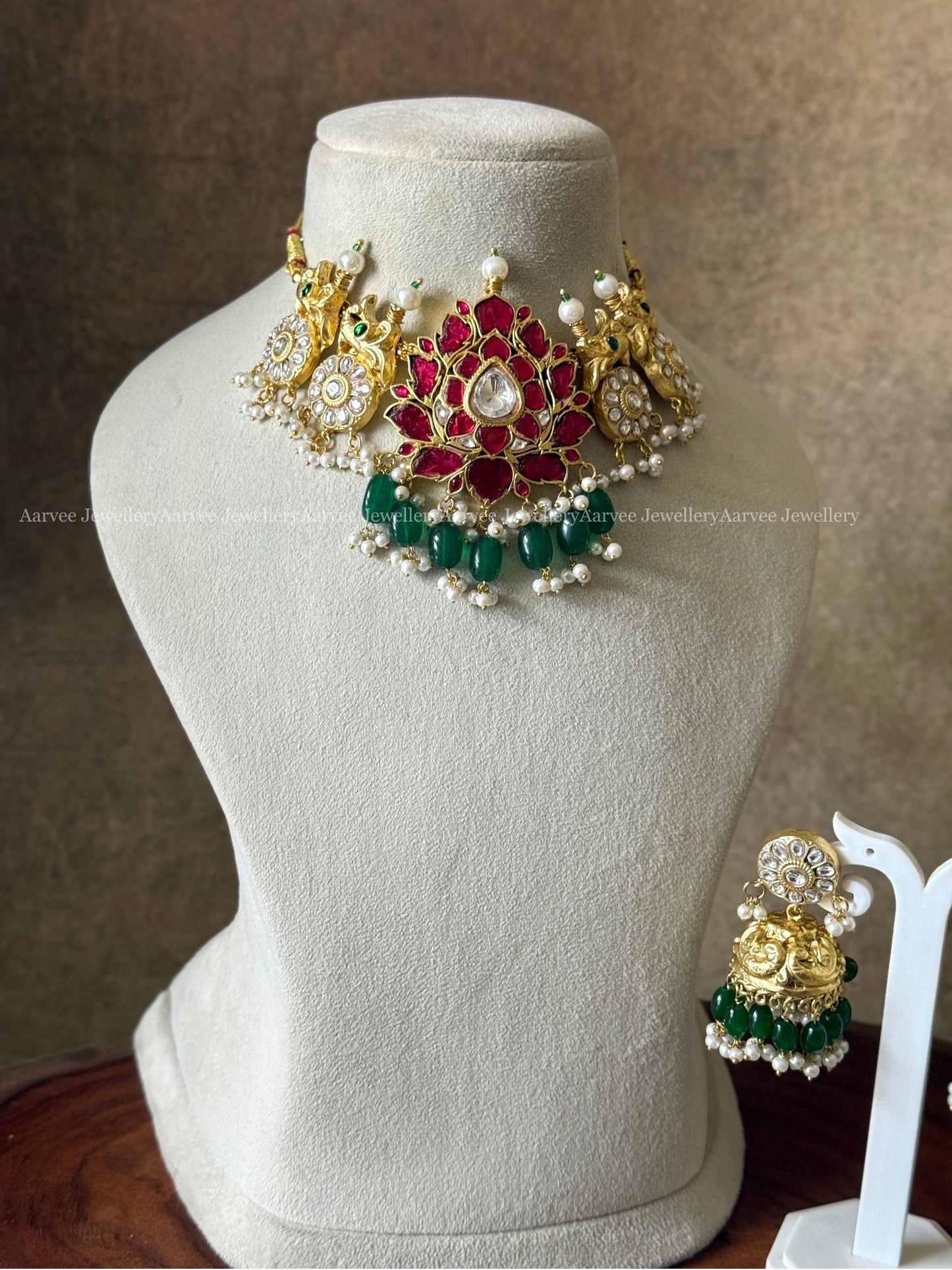 JADAU KUNDAN RUBY STONE LOTUS CHOKER SET WITH GREEN BEADS