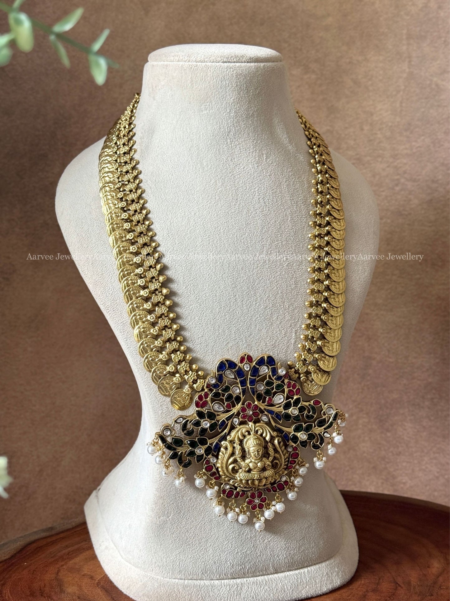 JADAU KUNDAN COIN MID LENGTH CHAIN BLUE / GREEN / PINK PEACOCK FLORAL LAKSHMI PENDANT IN PEARLS