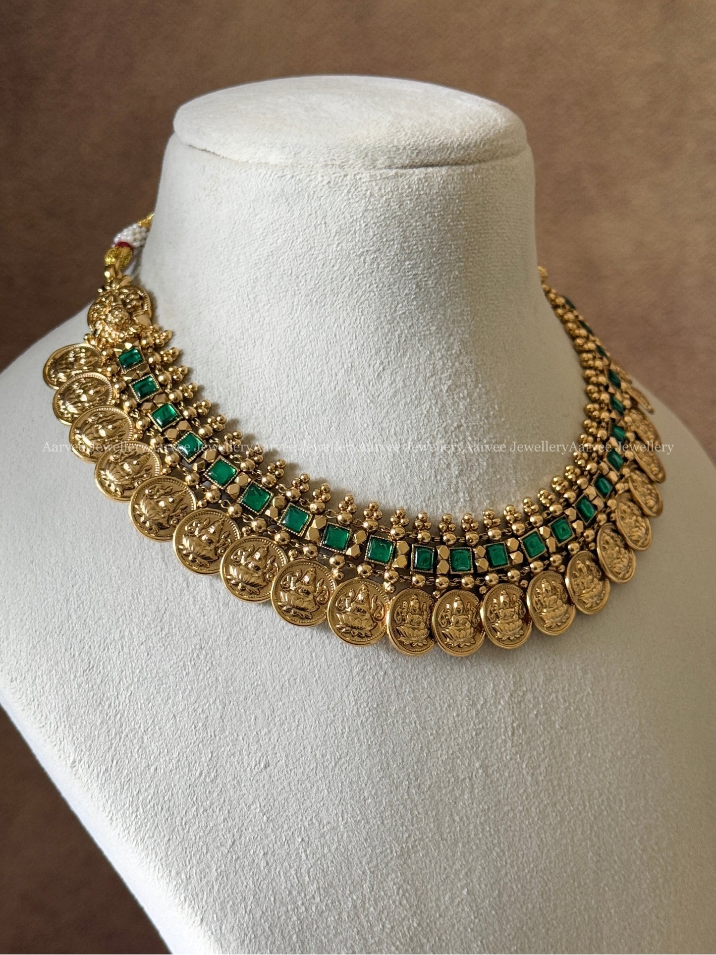 HIGH QUALITY ANTIQUE FINISH LAKSHMI COIN NECKLACE SET WITH SEMI PRECIOUS KEMP GREEN STONES