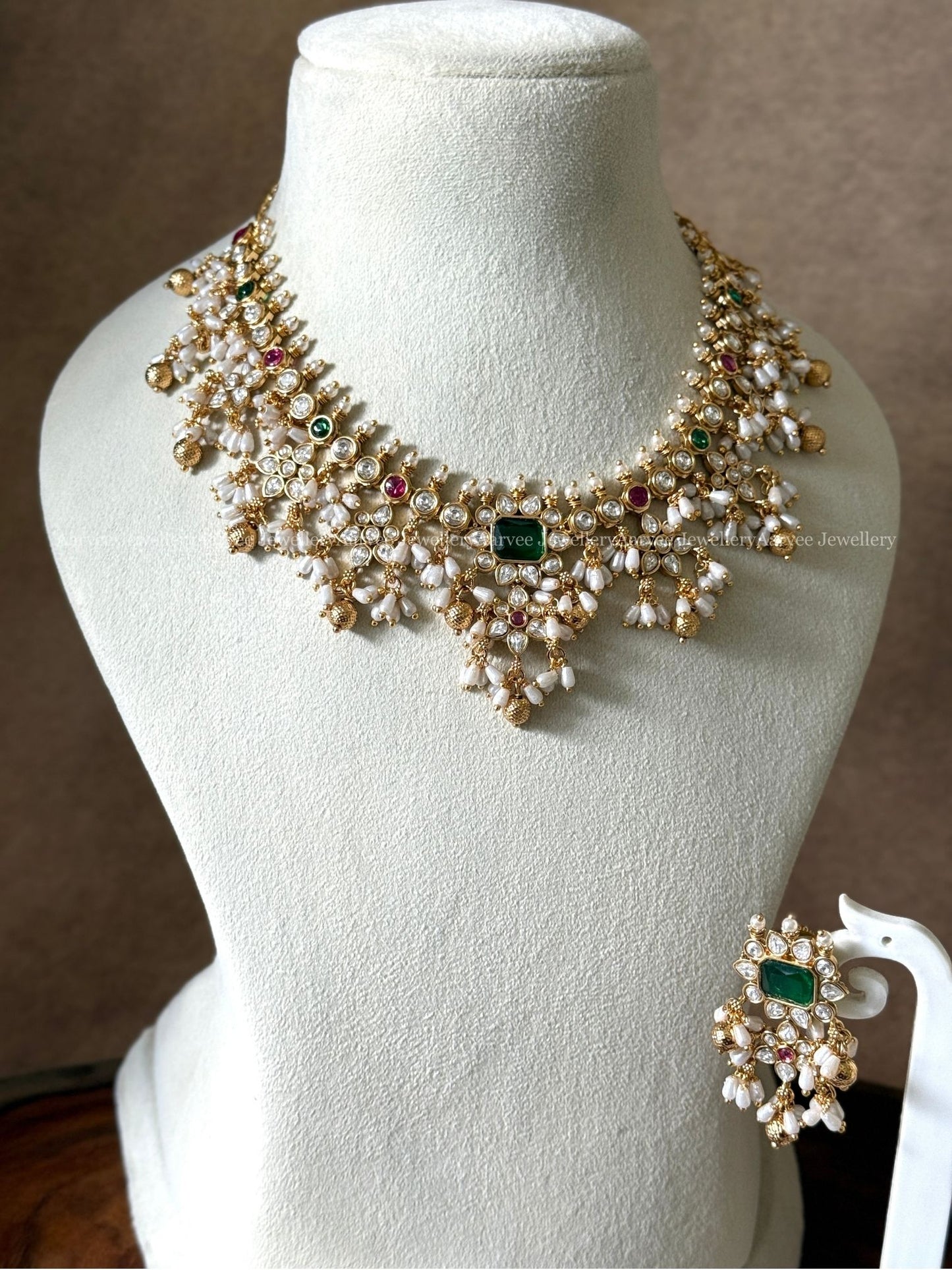 CZ FLORAL GUTTA PUSALU GREEN STONE NECKLACE SET