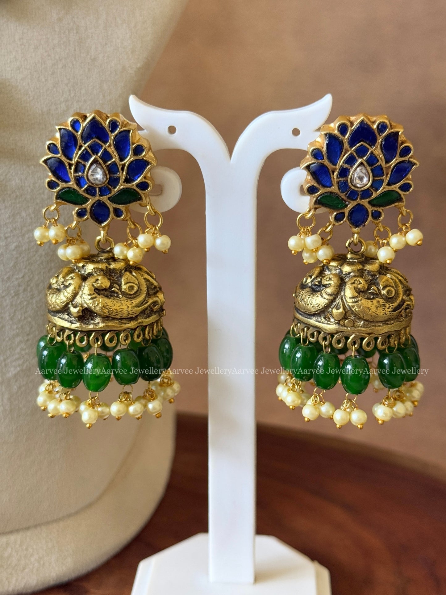 JADAU KUNDAN COIN NECKLACE SET WITH BLUE STONE LOTUS PENDANT AND GREEN BEADS