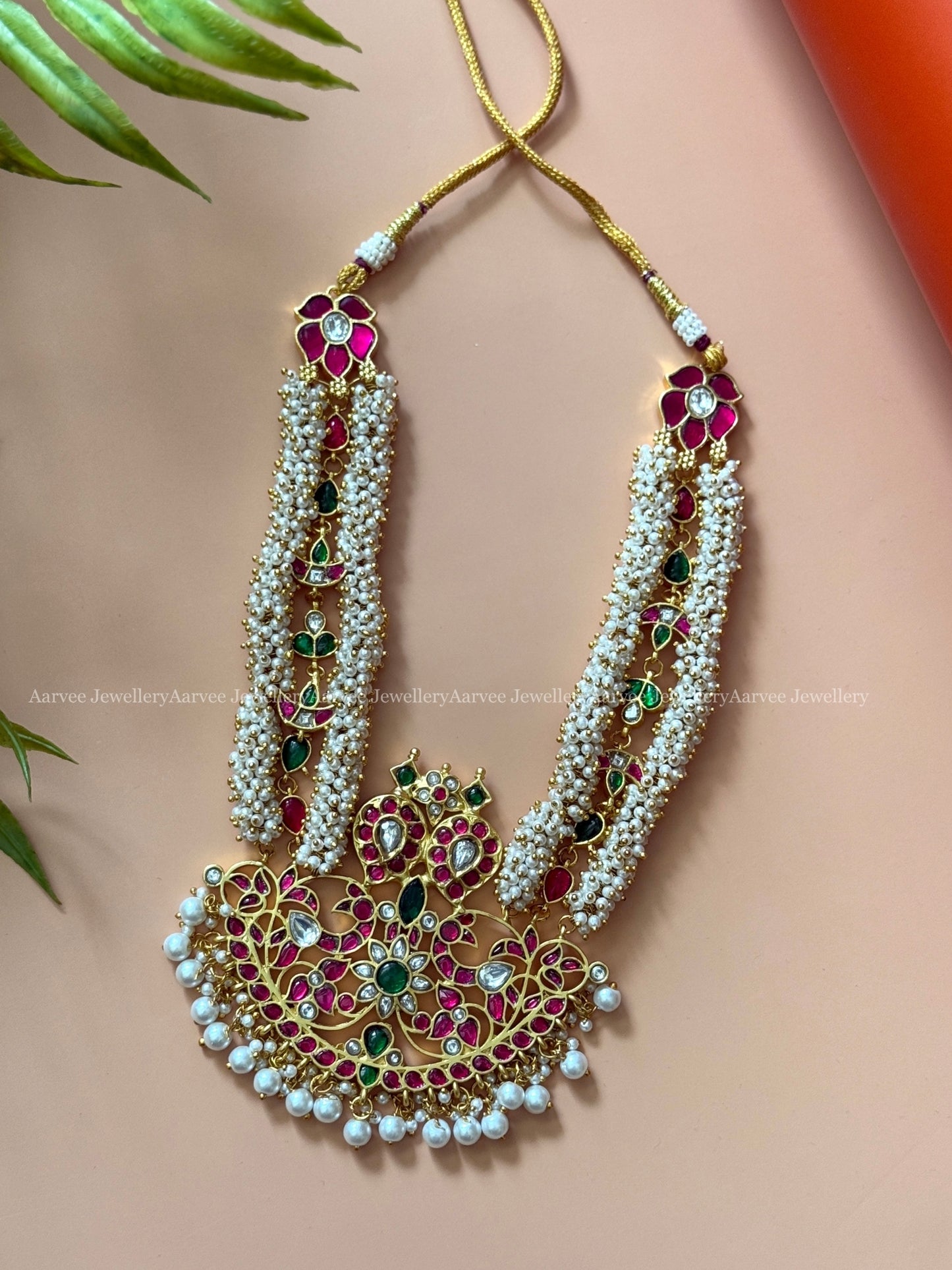 JADAU KUNDAN PEARL BUNCH NECKLACE WITH MANGO PENDANT