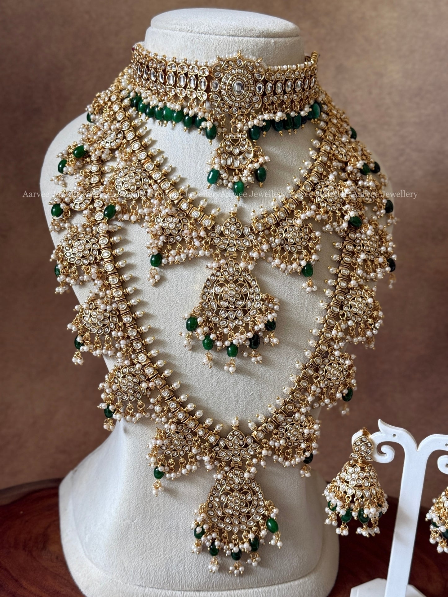 FLORAL GUTTA PUSALU BRIDAL JEWELLERY SET WITH WHITE STONE & MIX OF PEARLS AND GREEN BEADS