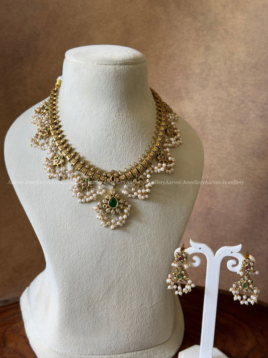 CLASSIC GOLD FINISH GUTTA PUSALU NECKLACE SET