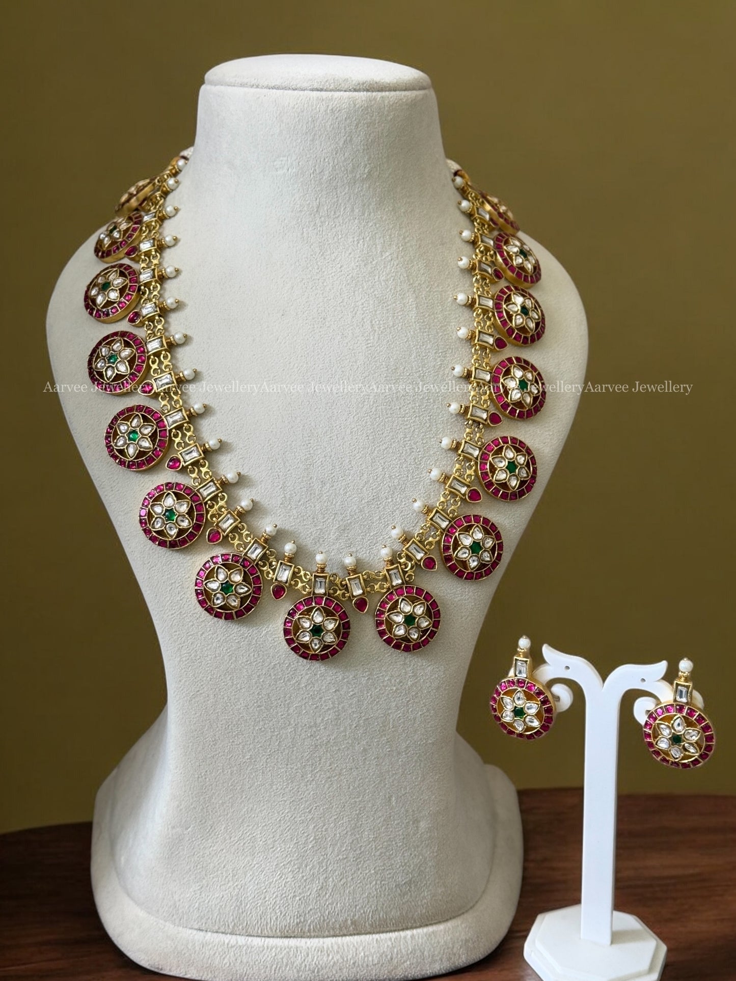 JADAU KUNDAN SEMI BRIDAL -PINK STONE HALF MOON CHOKER WITH BOTTU MALA MID LENGTH NECKLACE SET