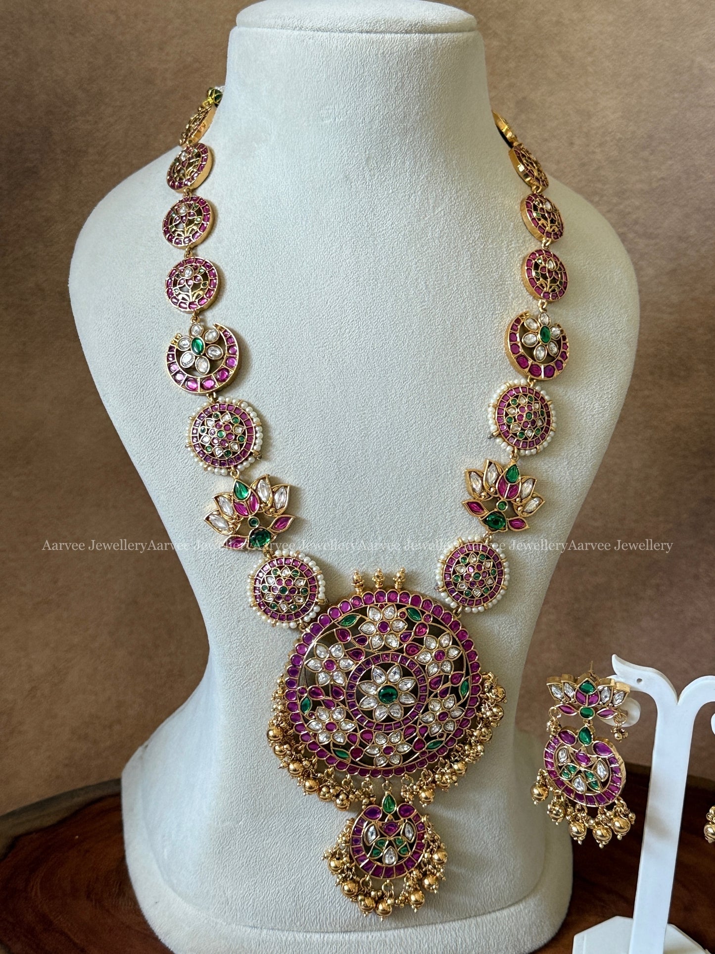 KUNDAN LOTUS & FLORAL FUSION HARAM SET WITH GOLD BEADS
