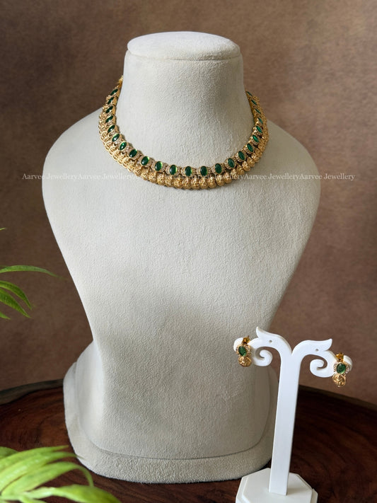 GOLD FINISH GREEN STONES MINIMAL COIN NECKLACE SET