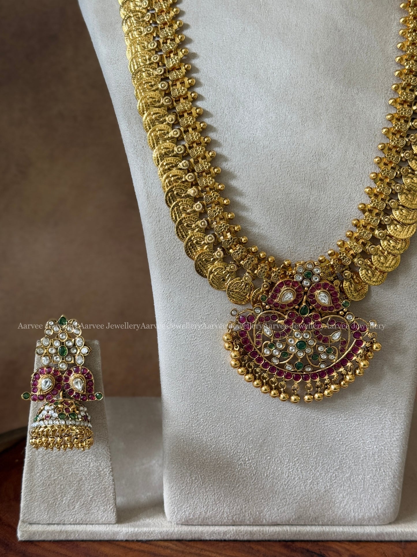COMBO - KEMP SINGLE PENDANT CHOKER WITH  GOLD FINISH COIN MID LENGTH  HARAM SET WITH MANGO KEMP STONES PENDANT IN GOLD BEADS