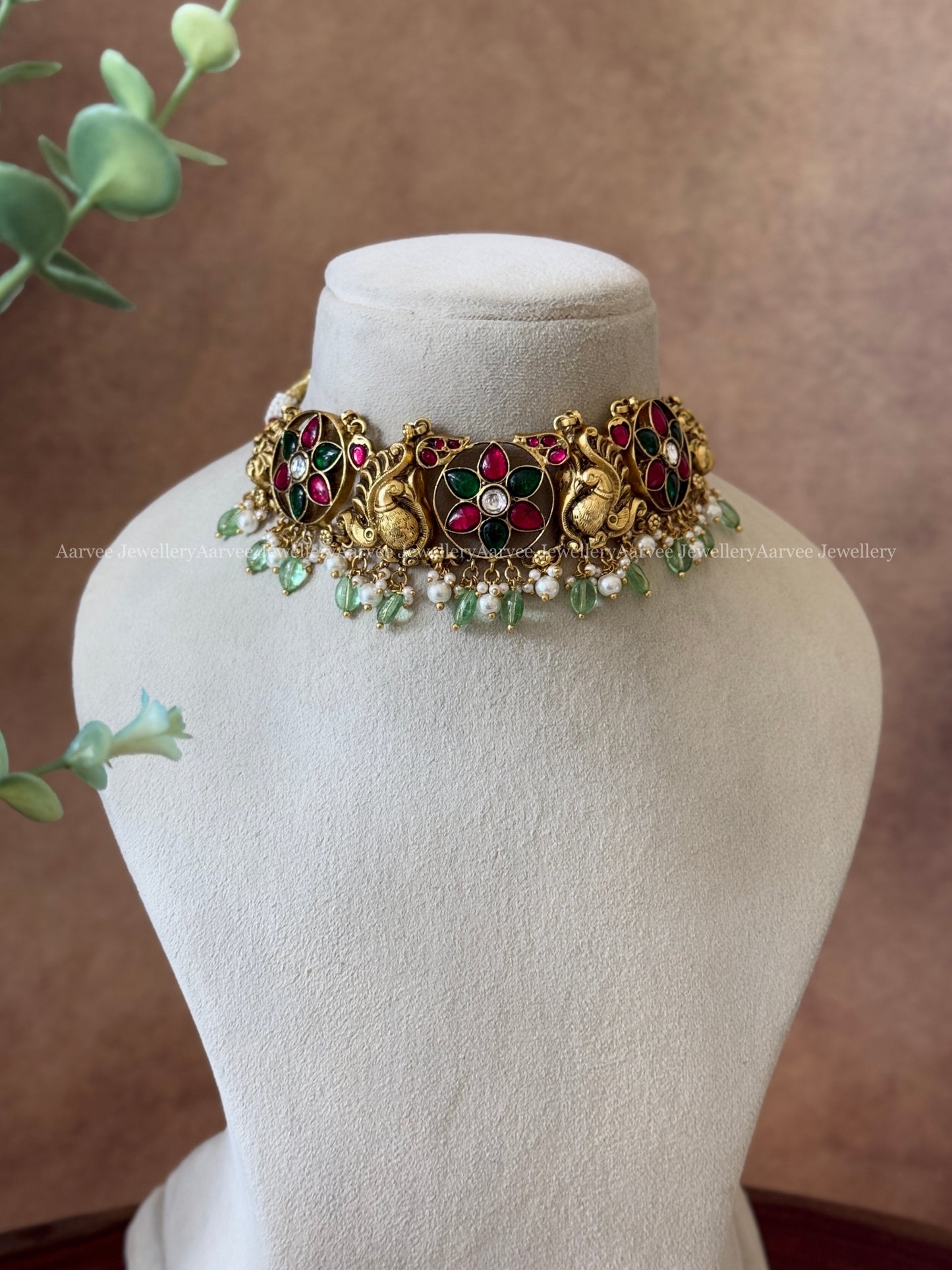 JADAU KUNDAN STAR & ANNAM CHOKER WITH PASTEL & PEARL BEADS