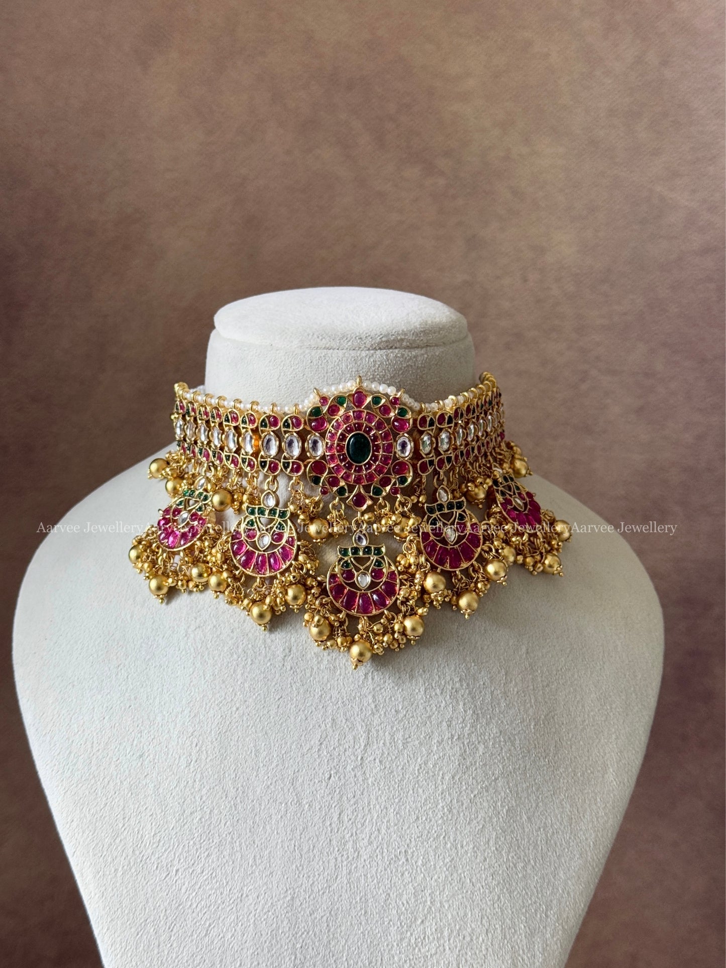 PREMIUM KEMP WHITE/ RUBY/GREEN STONES MULTI PENDANT CHOKER SET WITH GOLD BEADS