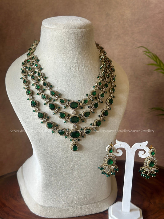 VICTORIAN THREE LAYERED NECKLACE SET