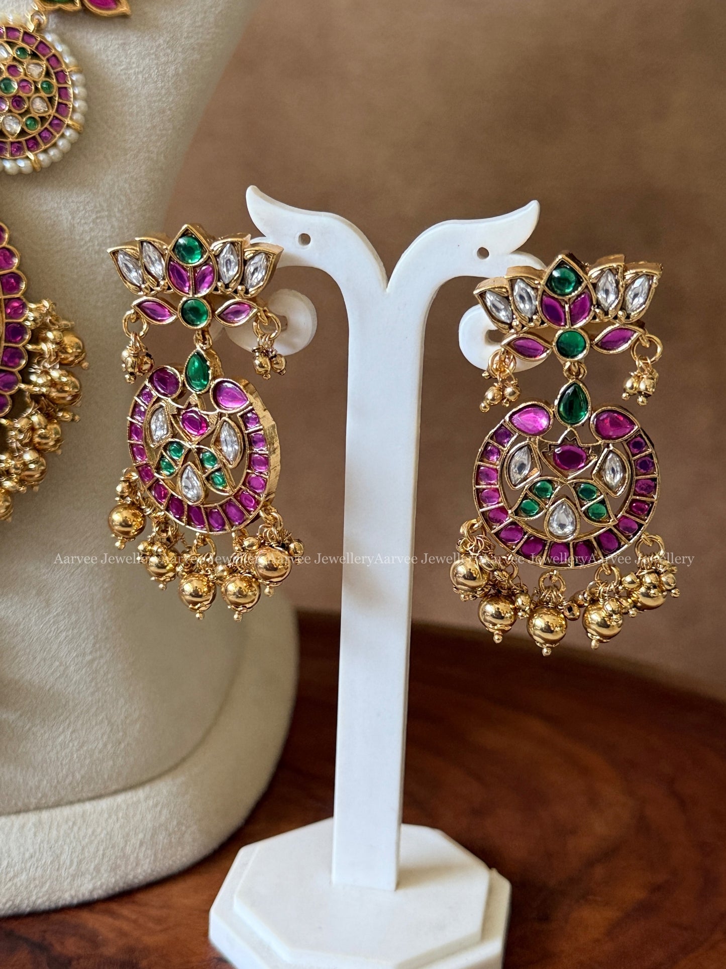 KUNDAN LOTUS & FLORAL FUSION HARAM SET WITH GOLD BEADS