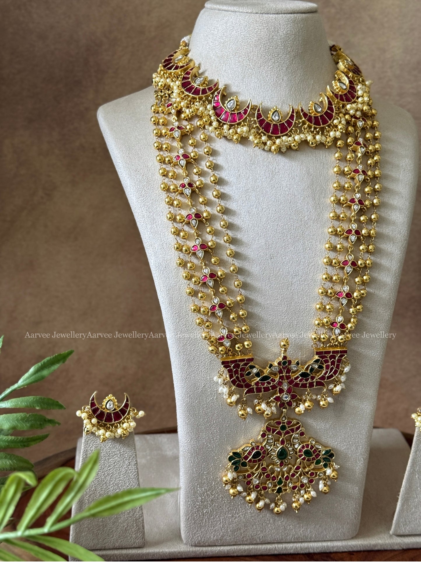 COMBO - JADAU KUNDAN RUBY STONE CHAND NECKLACE WITH GOLD BEADED LAYERED MID LENGTH HARAM SET WITH PEACOCK PENDANT