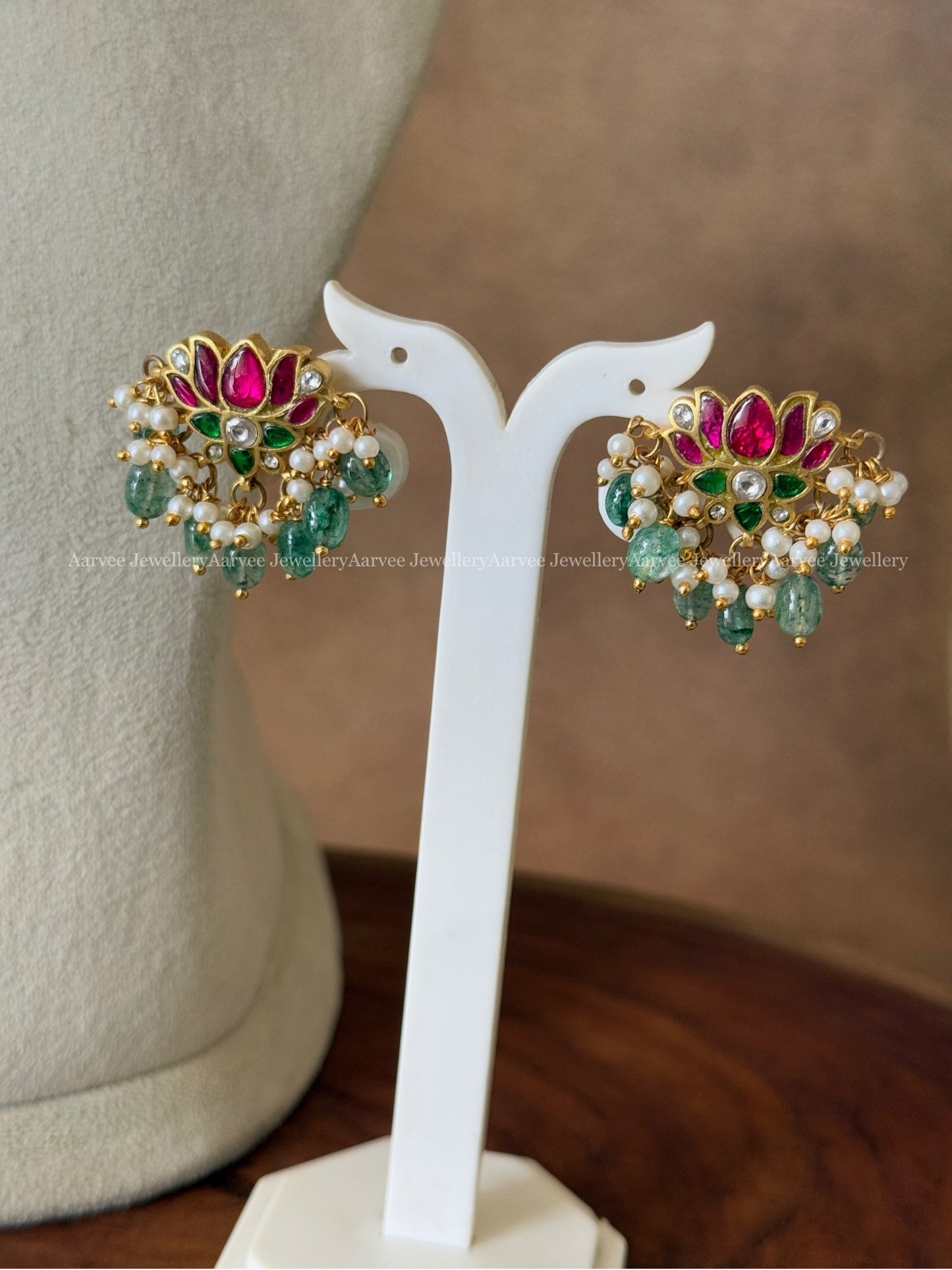 JADAU KUNDAN PINK / WHITE STONES CHOKER SET WITH LOTUS PENDANT