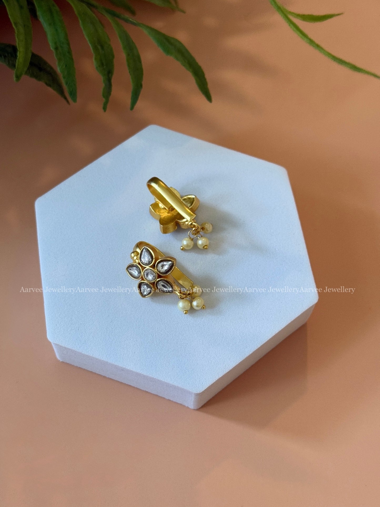 JADAU KUNDAN EAR CUFF FLORAL BUGADI - 1 PAIR