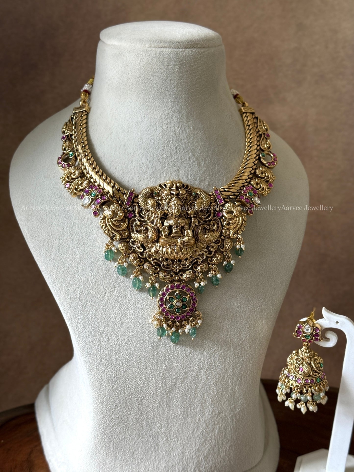 PREMIUM TEMPLE JEWELLERY NECKLACE SET WITH KUNDAN STONES & PASTEL BEADS