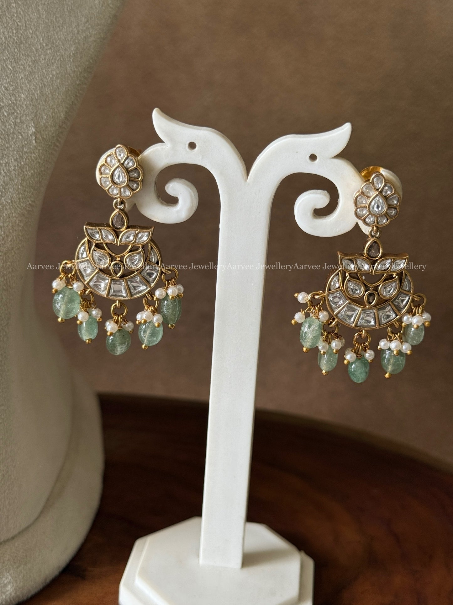 PREMIUM WHITE KUNDAN STONES CHOKER SET WITH PASTEL BEADS