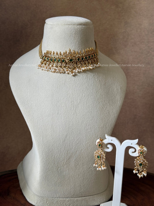 GOLD FINISH CZ STONES MINIMAL CHOKER SET WITH GREEN STONES