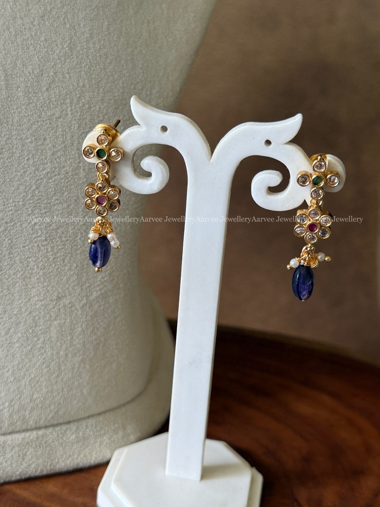 GOLD CHAIN CZ STONES NECKLACE SET WITH NAVY BLUE BEADS