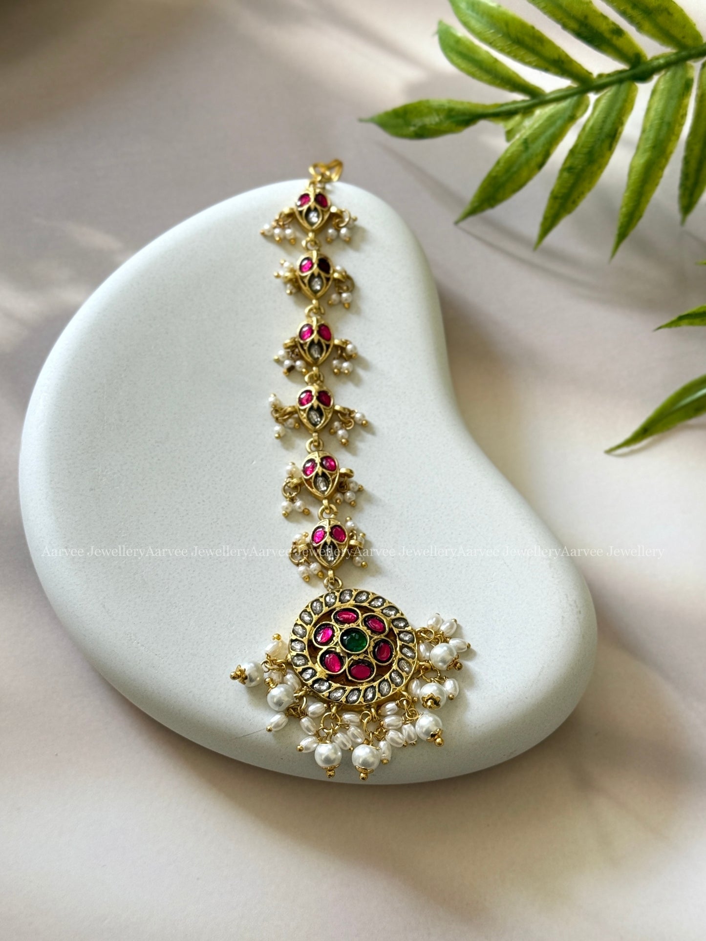 JADAU KUNDAN RUBY / GREEN STONE FLORAL TIKKA WITH PEARLS