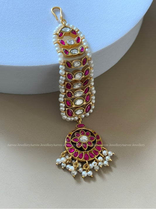 JADAU KUNDAN MANGTIKKA WITH PINK STONES & PEARLS