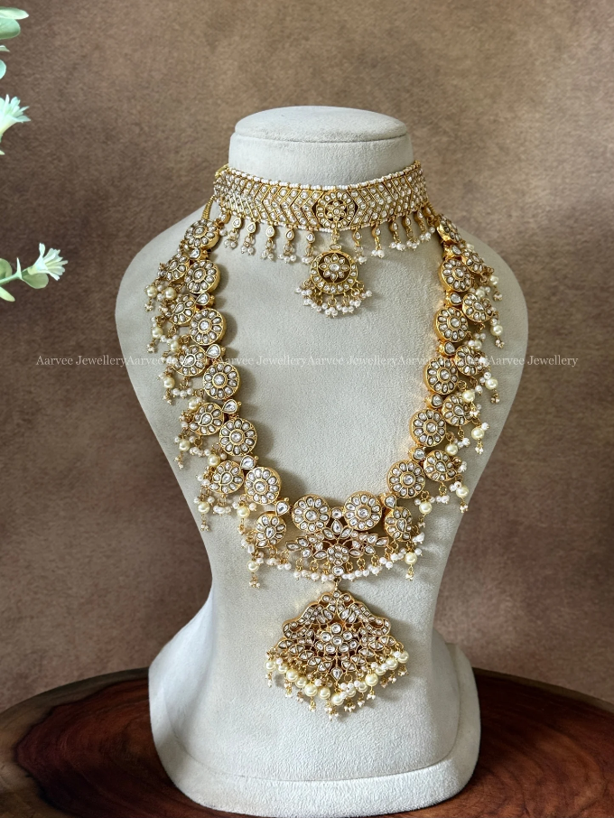 JADAU KUNDAN WHITE STONES BOTTU MALA BRIDAL JEWELLERY SET WITH PEARLS