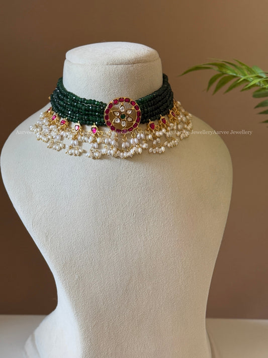 JADAU KUNDAN GREEN BEADED CHOKER WITH FLORAL PENDANT