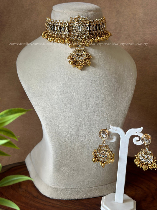 KUNDAN CHOKER SET WITH WHITE STONES & GOLD BEADS