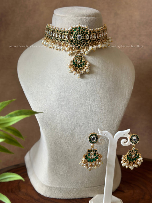 KEMP CHOKER SET WITH GREEN STONES &  PEARL BEADS