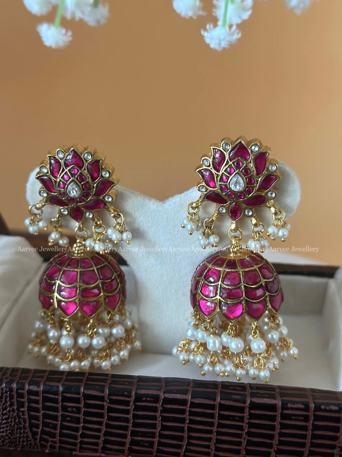 JADAU KUNDAN EXCLUSIVE RUBY STONES MANGO MOTIF SEMI BRIDAL JEWELLERY SET