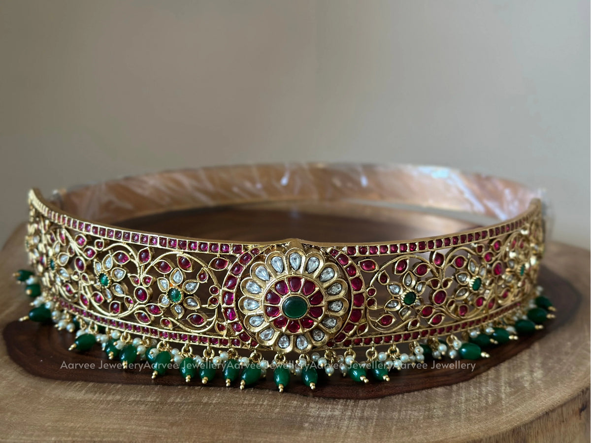 JADAU KUNDAN RUBY STONE MANGO MOTIF BRIDAL JEWELLERY SET WITH GREEN BEADS