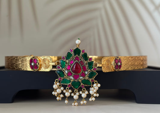 JADAU KUNDAN WAIST BELT WITH LOTUS PENDANT