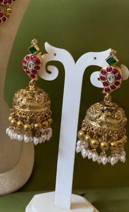 JADAU KUNDAN MANGO STUD JHUMKI WITH GOLD BUTTA & MIX  OF PEARLS N GOLD BEADS