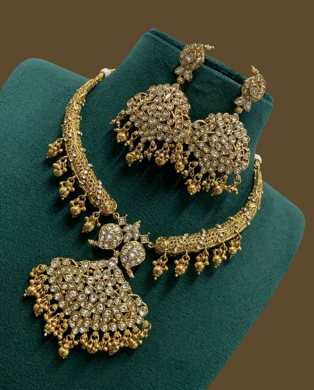 KUNDAN 2 IN 1 REVERSIBLE KANTI NECKLACE SET WITH PINK / WHITE MANGO PENDANT IN GOLD BEADS