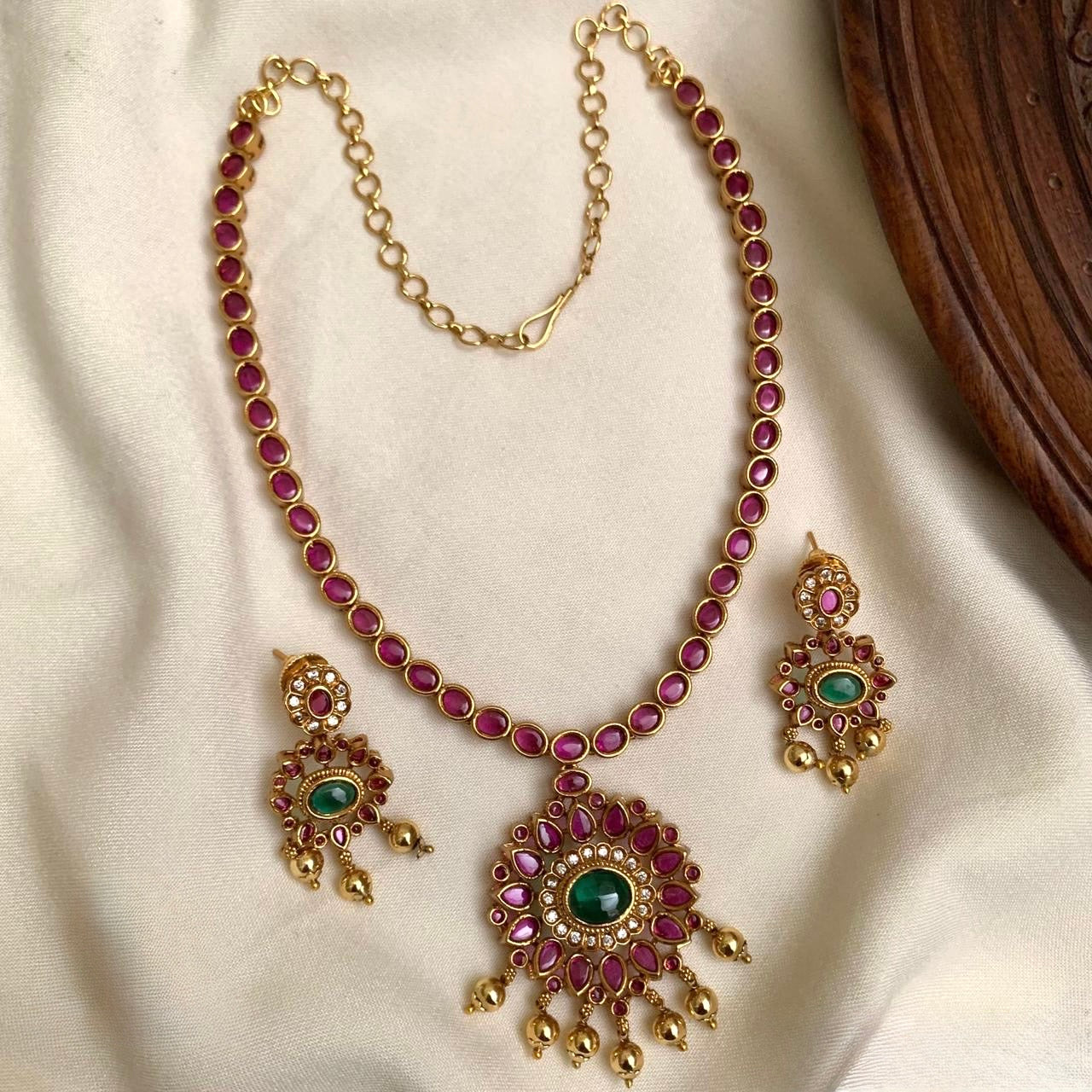 KEMP RUBY STONE NECKLACE SET WITH GOLD BEADS